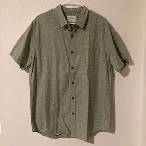 Men’s Large Green Speckled Button Down Shirt